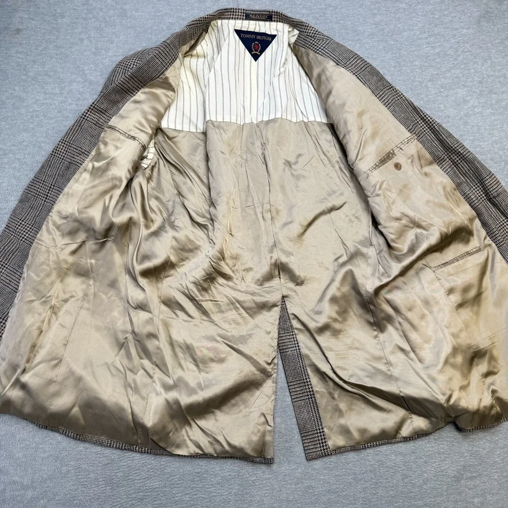 Tommy Hilfiger stain sleeve